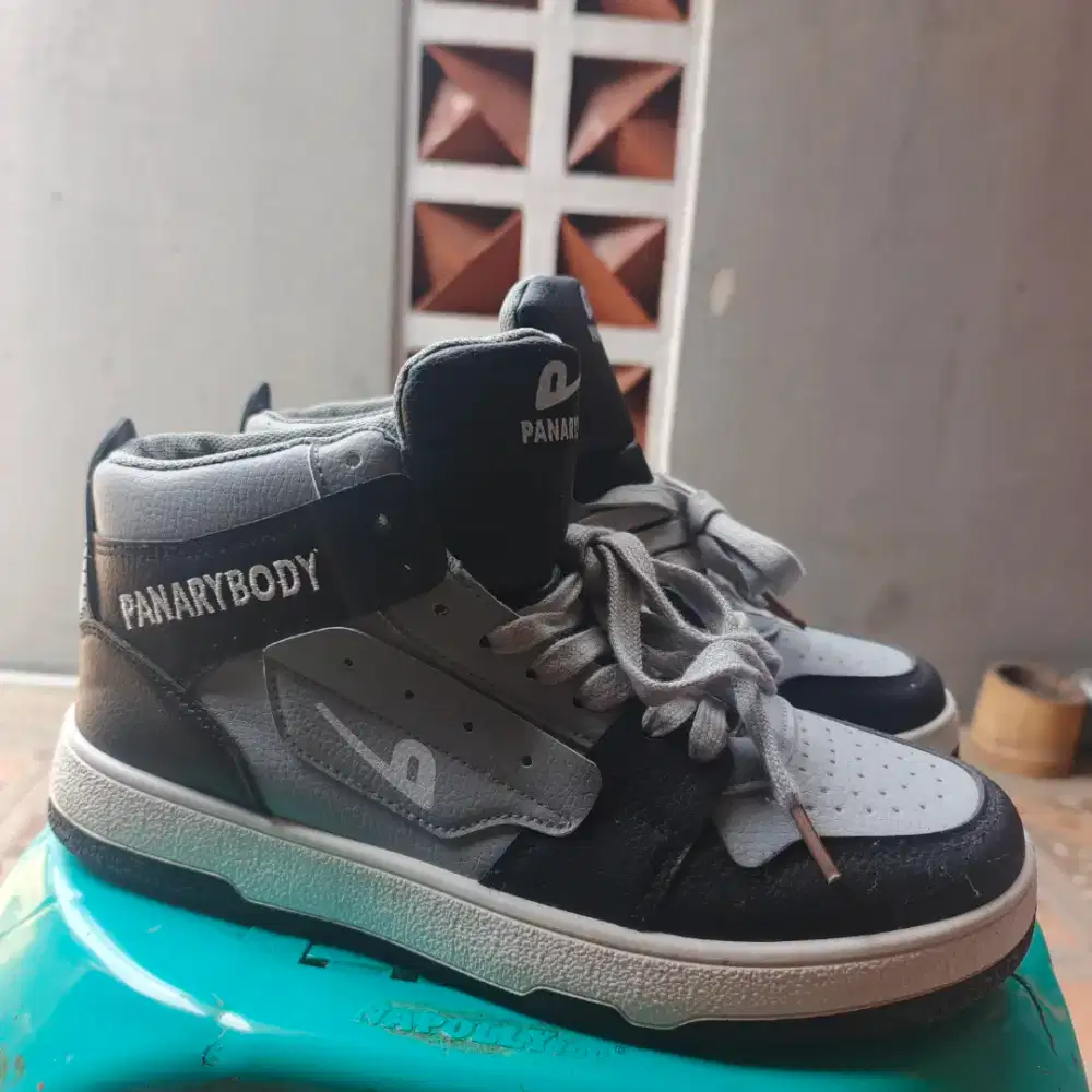 Sepatu Panarybody belm di pakai