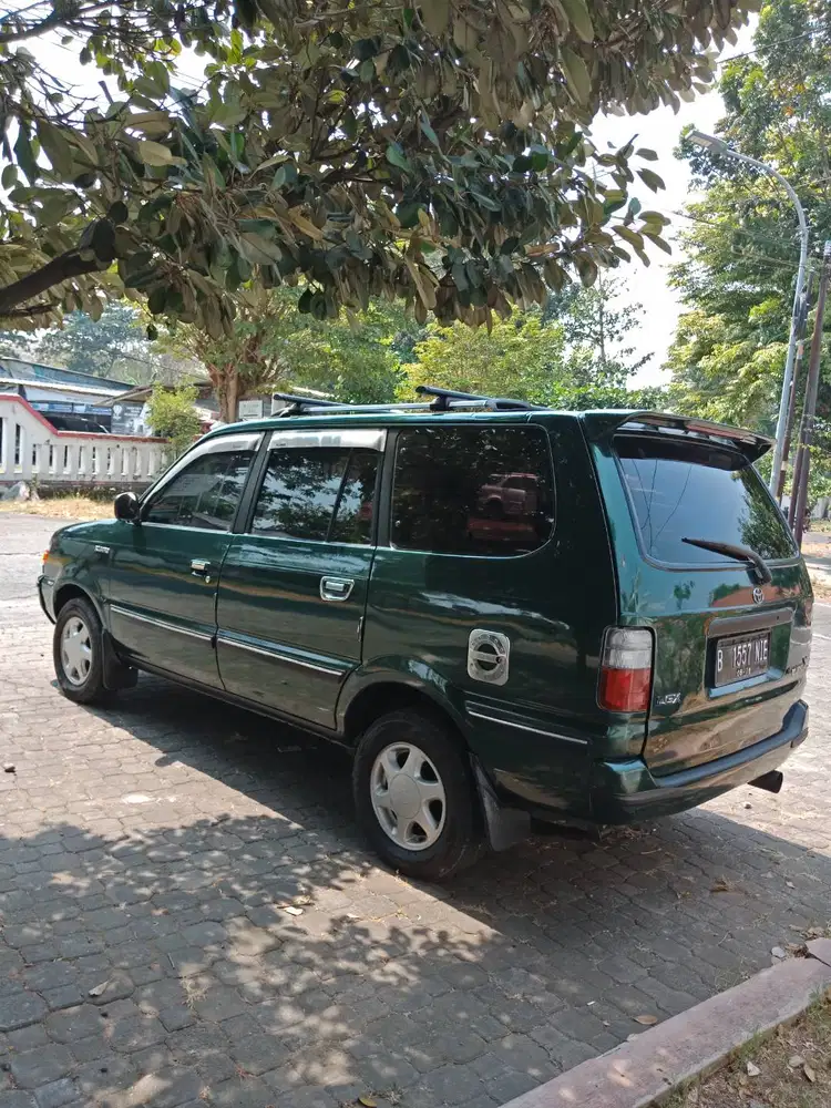 Di jual kijang LGX 1997 manual, pribadi