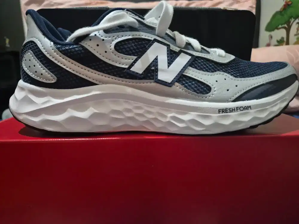 Sepatu New Balance Arishi v4