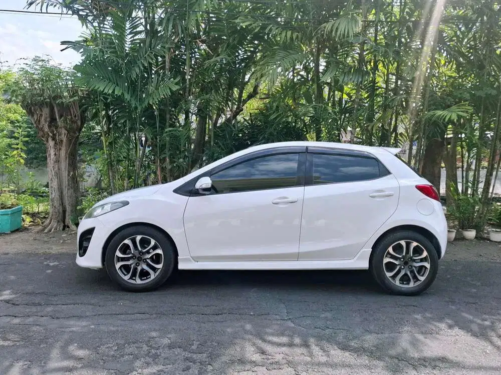 Mazda 2 2012 Bensin