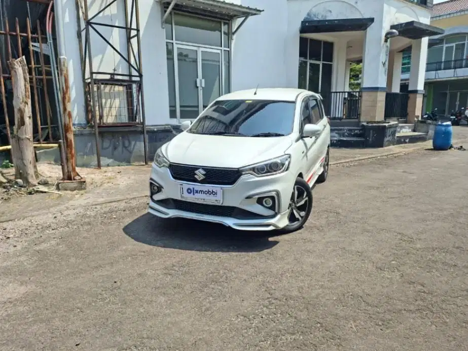 Like New - Suzuki Ertiga 1.5 SS Hybrid AT 2023 Putih