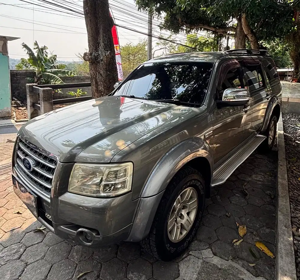 FORD EVEREST XLT AT SUV LADDER FRAME MOBIL BEKAS SEMARANG