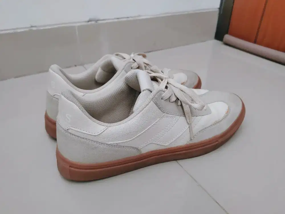 Sepatu casual mills ultras dreamer size 43