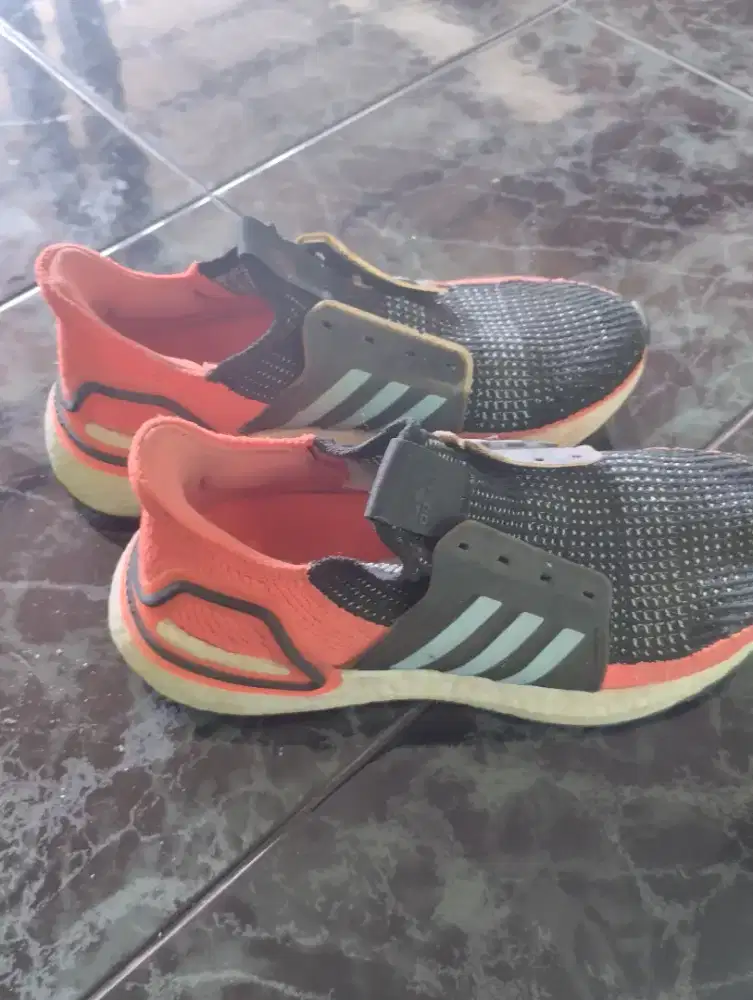 Sepatu Adidas boost uk 36.5