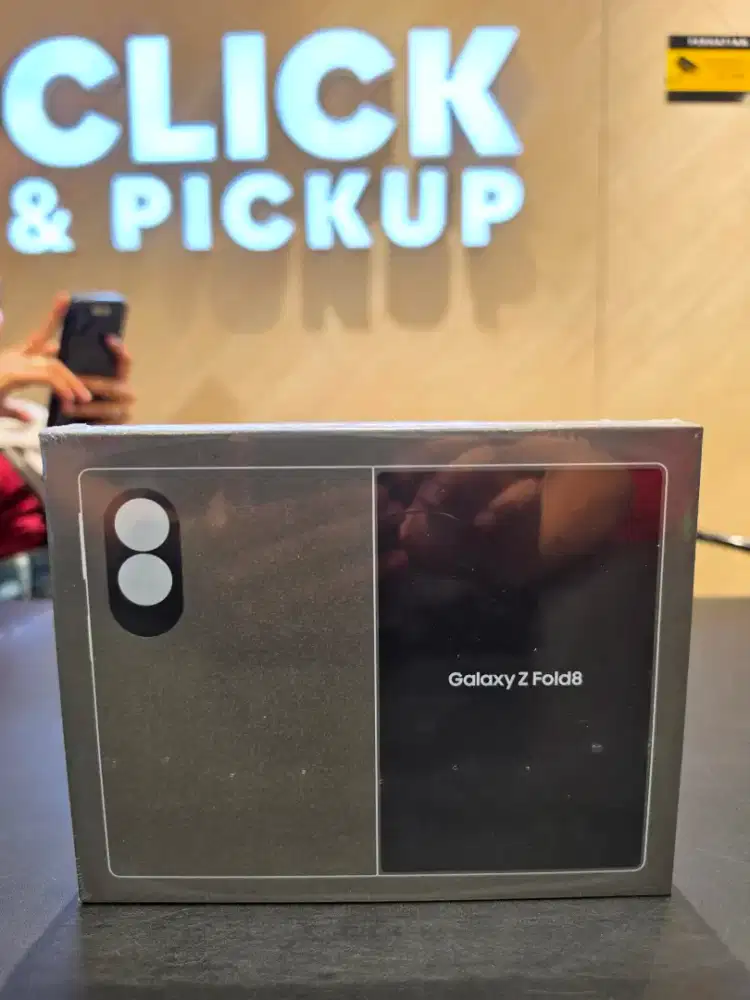 SAMSUNG GALAXY Z FOLD 8