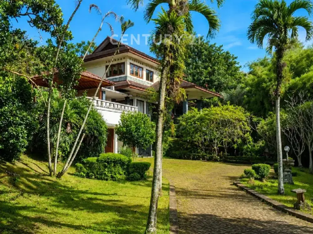 DIJUAL EX VILLA LUAS HITUNG TANAH DI CISARUA BOGOR