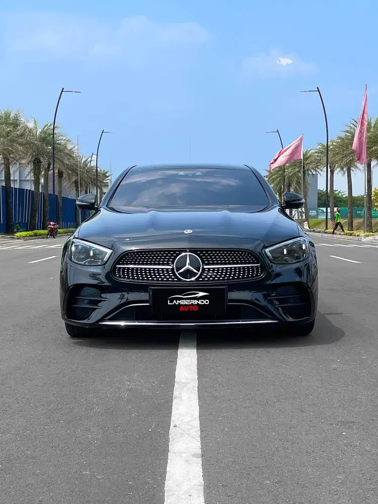 MERCEDES BENZ E300 AMG LINE 2.0 TURBO FACELIFT 2021 LOW ODO SUNROOF