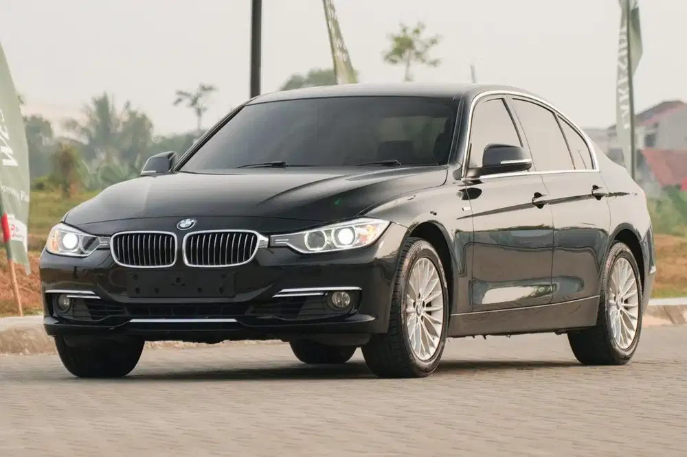 BMW 320i Luxury 2015 (F30)