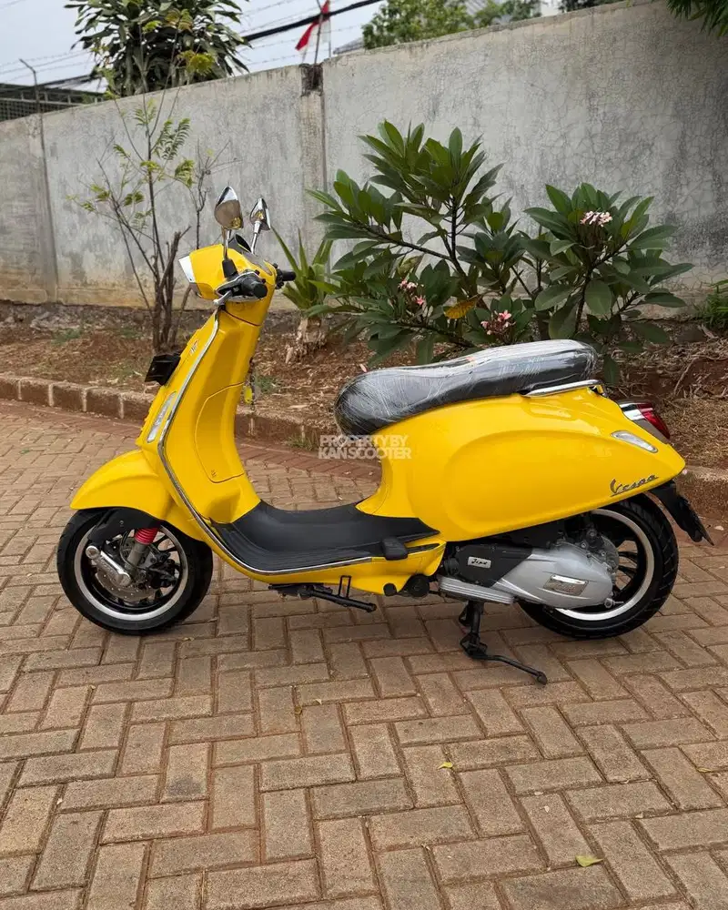 JUAL MURAH VESPA SPRINT 150 IGET ABS FACELIFT 2019 MULUS