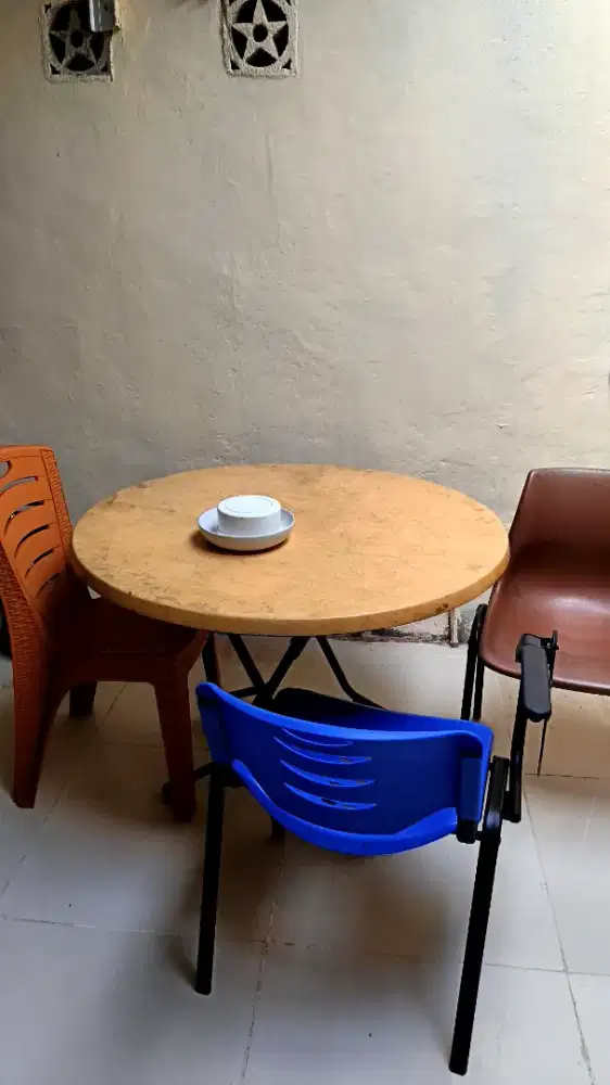 MAU PULANG KAMPUNG JUAL MURAH MEJA LIPAT DAN 4 KURSI