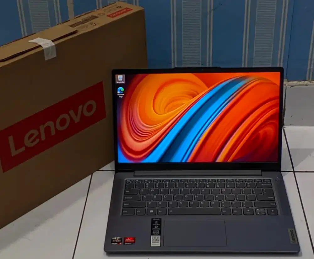 Laptop Lenpovo Ideapad Slim 3