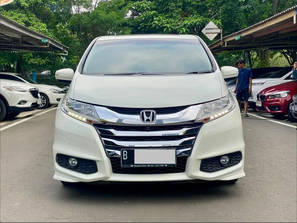 HONDA ODYSSEY E PRESTIGE AT 2016 PUTIH