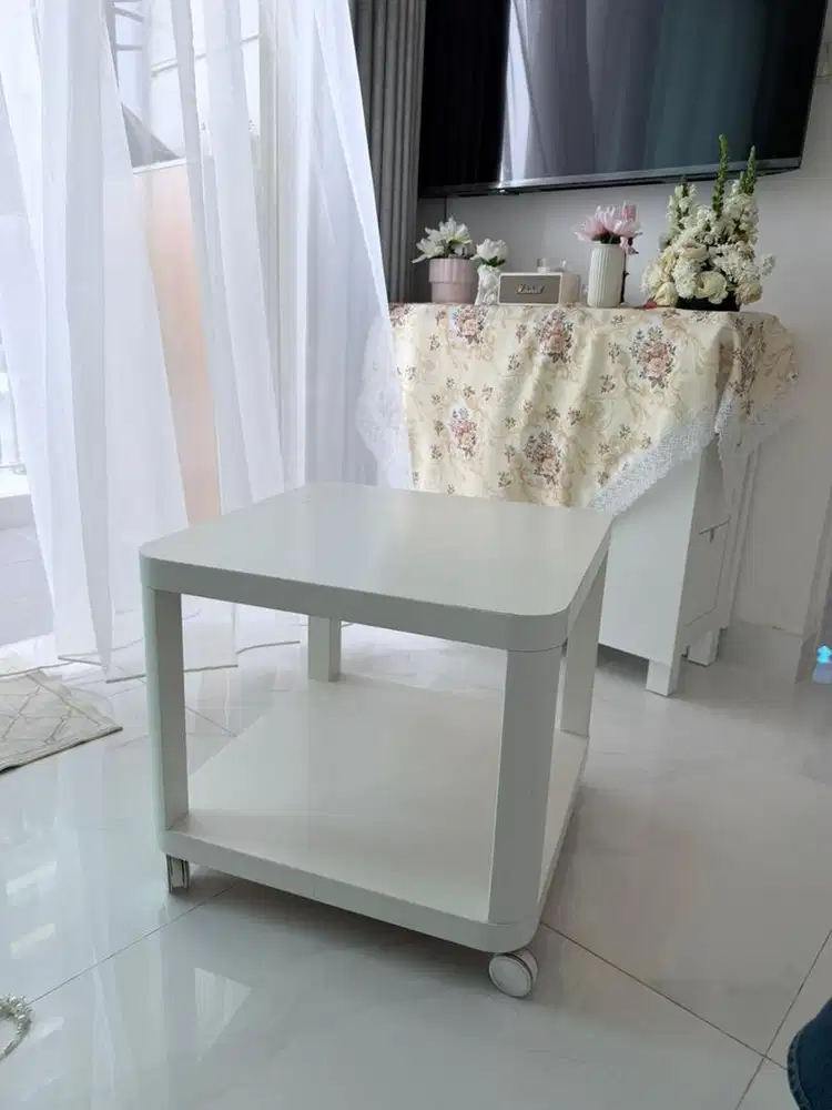 Dijual IKEA TINGBY Meja Rp 500.000