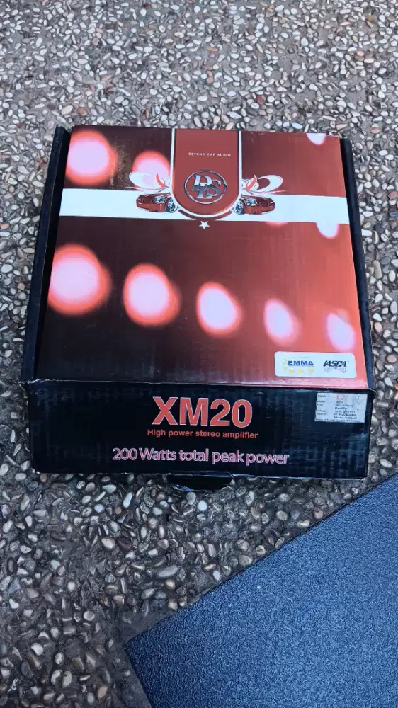 Penguat power audio mobil