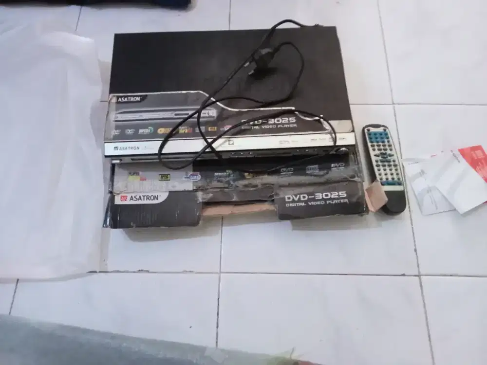 DVD dijual karena gak kepake masih Baru ada Dusnya