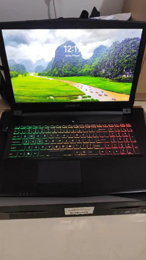 Laptop gaming Gigabyte Saber 15