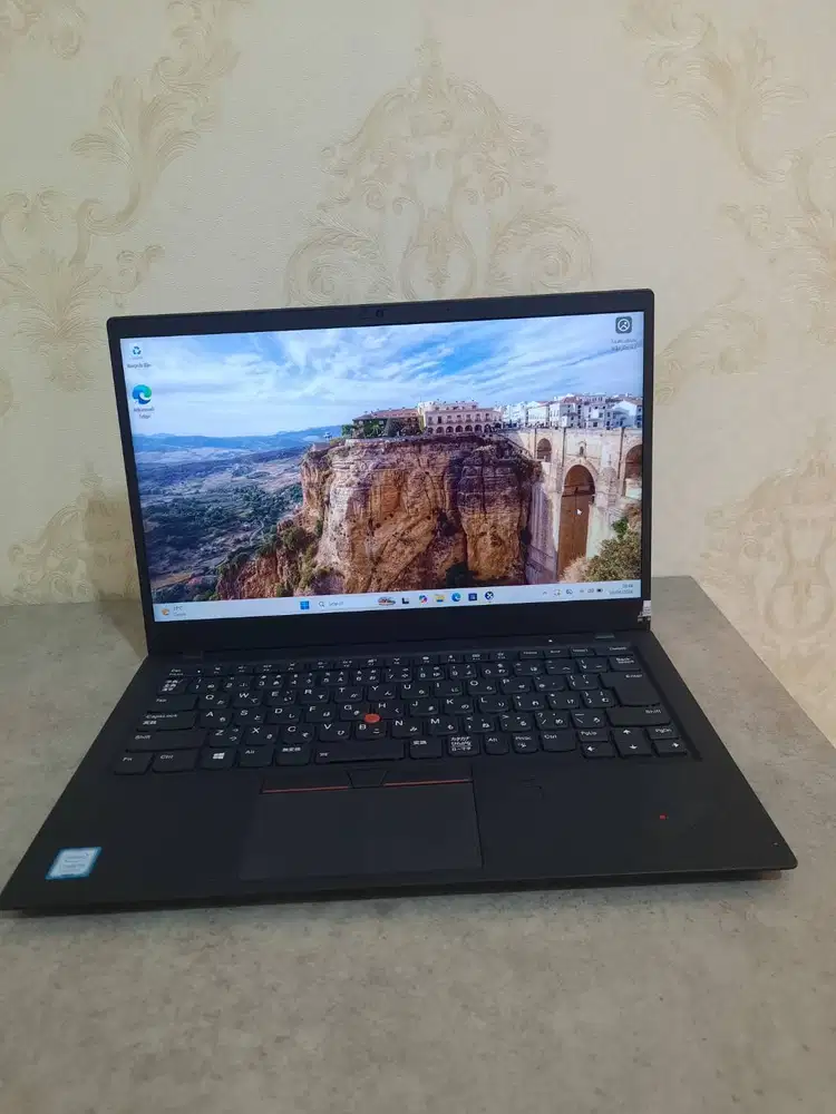 LAPTOP MURAH LENOVO ThinkPad X1 Carbon 6th Intel Core i5-8250U RAM 8GB