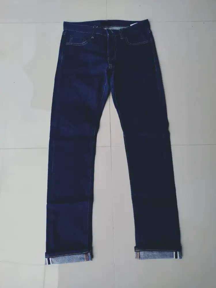 CELANA UNIQLO SELVEDGE JEANS