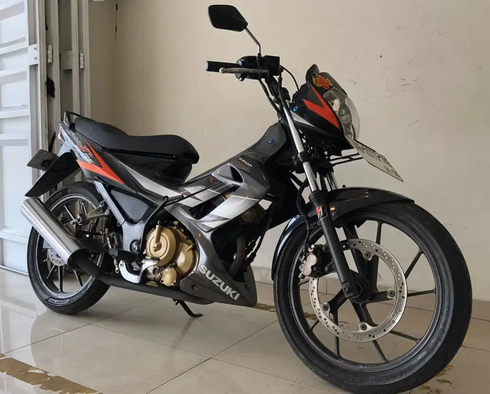 Satria fu150 ckd 2007 hitam abu2