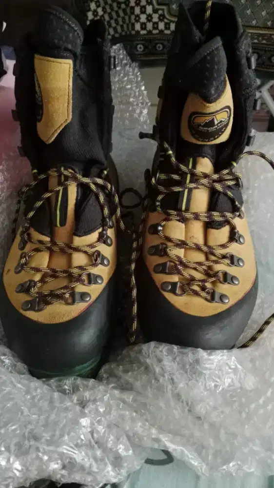 Sepatu Trekking La sportiva evo
