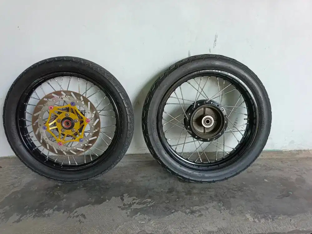 Velg verza depan belakang (repaint hitam glosy) + Ban