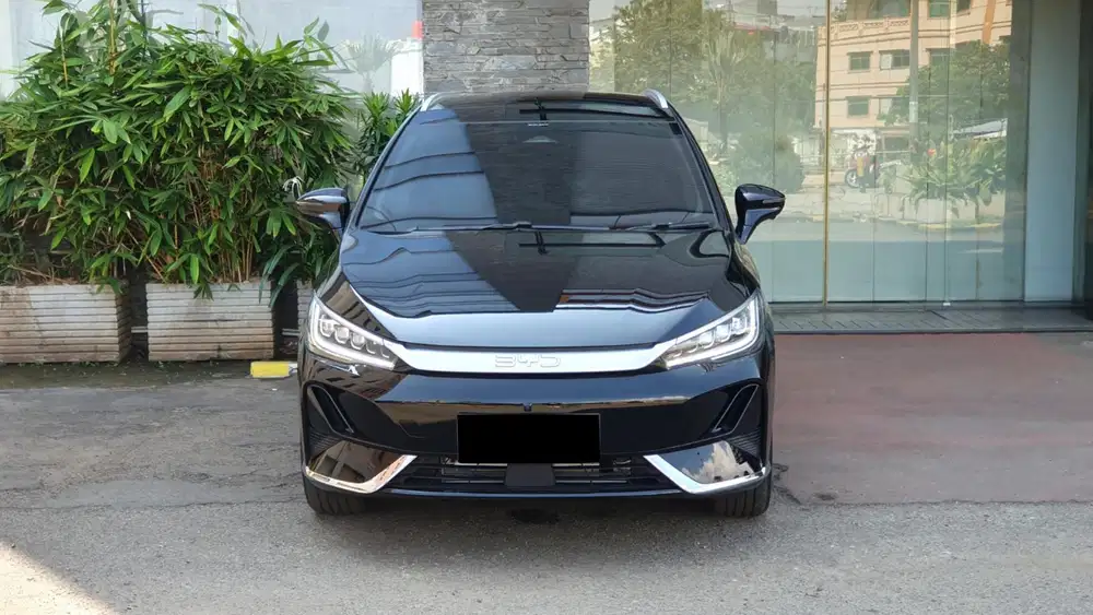 Byd m6 superior 6 seater 2025 hitam