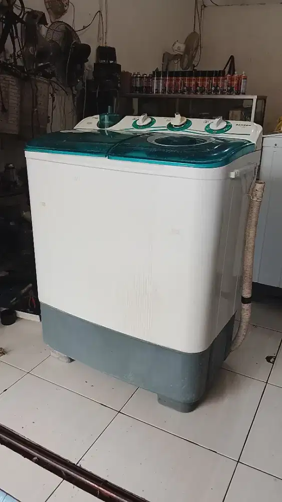 Mesin cuci merk Sanken