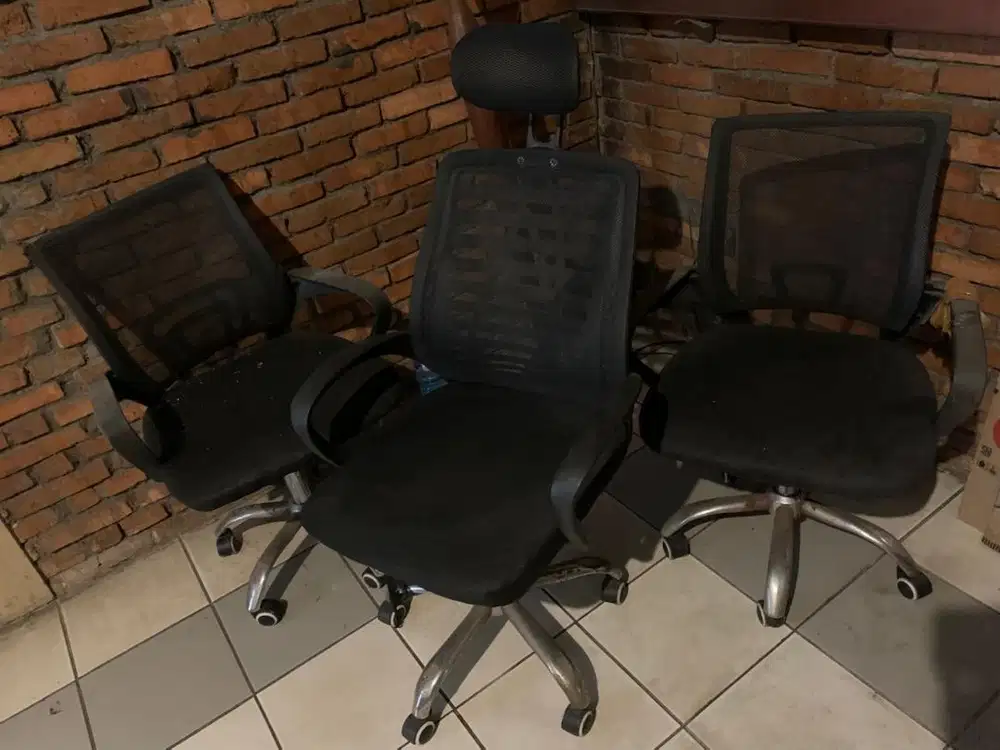 Kursi kantor bekas