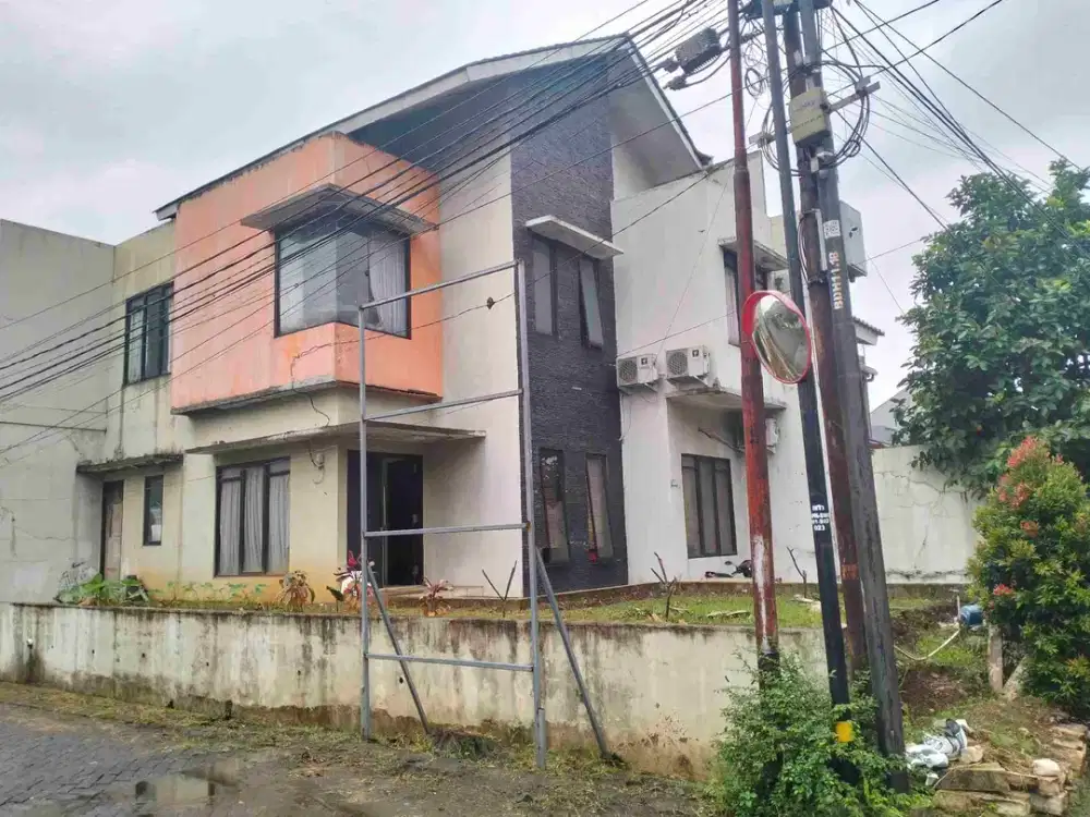 Rumah Huk 2 Lantai Furnished Dalam Perumahan di Sawangan