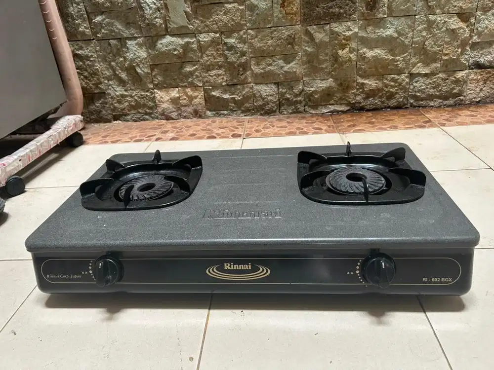 kompor rinnai RI-602 BGX minus burner dan corong perlu di ganti