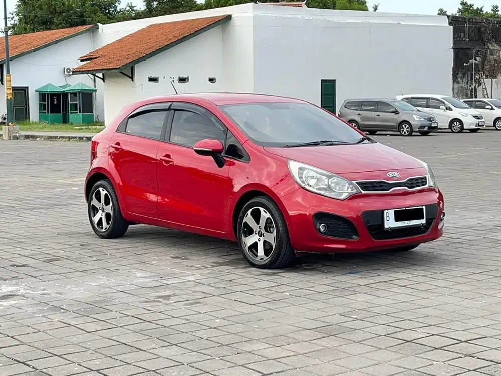 KIA RIO 2013 MATIC // KREDIT DP 35 JUTA
