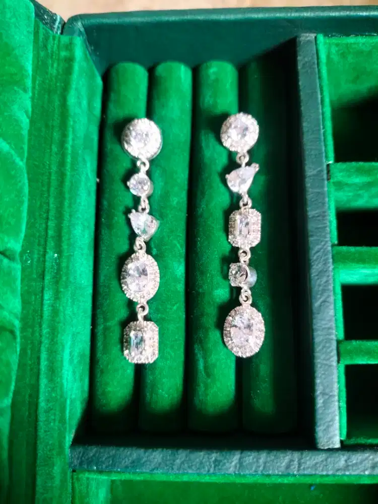 Anting perak asli bisa dijual lagi