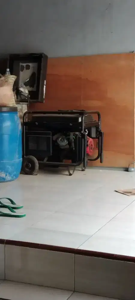 Mesin genset 5.500 watt