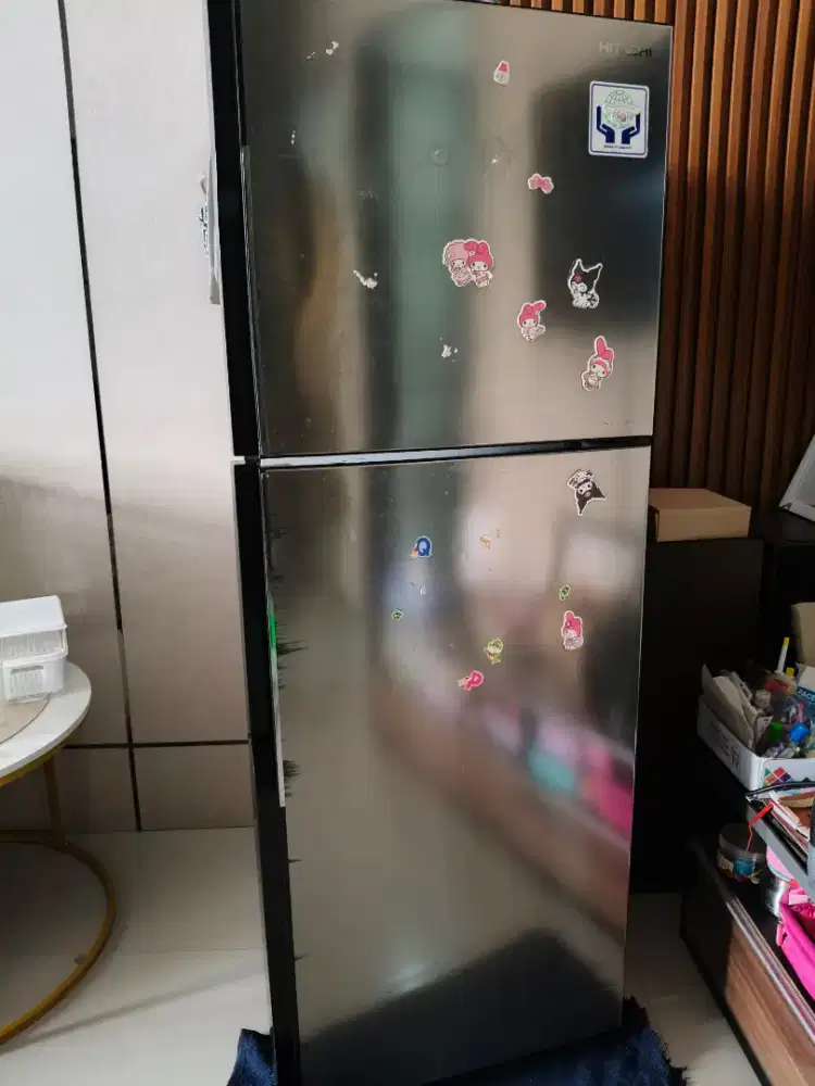 kulkas hitachi 2 pintu
