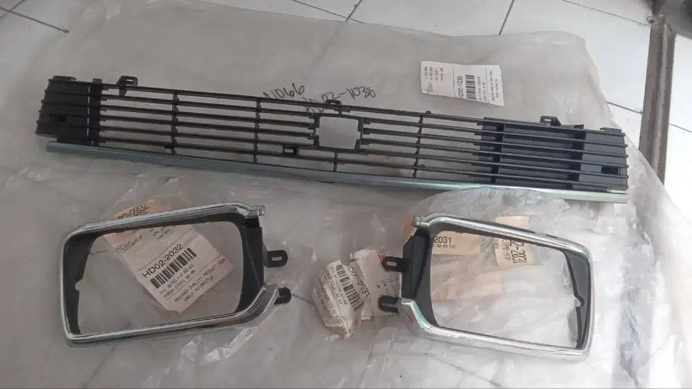 HD02-1030 Grille 82-83 w/molfing honda civic 82-83 from eagleautomotiv