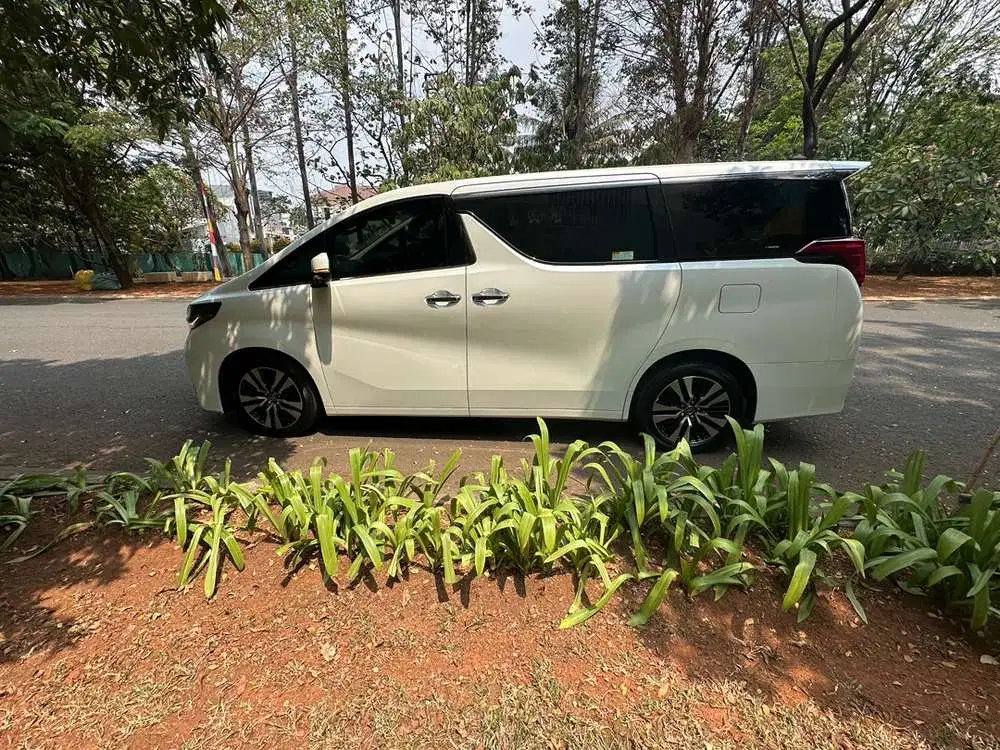 FOR SALE!! alphard 2022 km 17rb 800JTAN