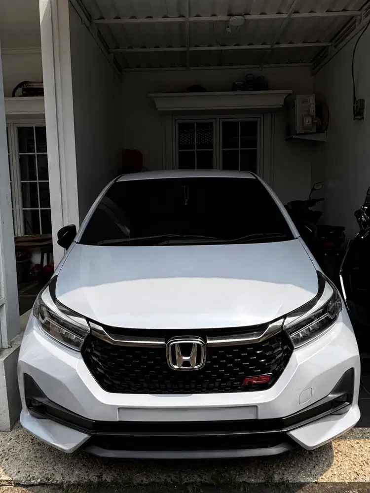 Dijual Honda Brio RS 2023 km 13.000+