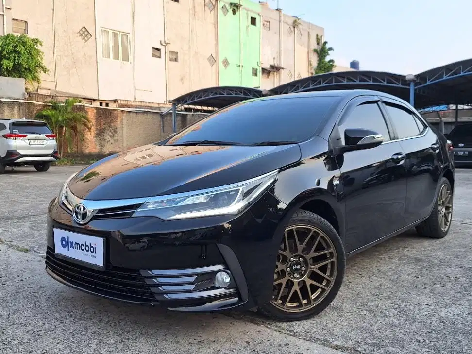 Toyota Corolla Altis 1.8 V Bensin-AT 2017