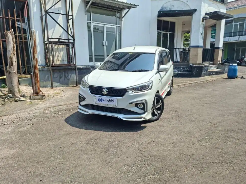 Like New - Suzuki Ertiga 1.5 SS Hybrid AT 2023 Putih