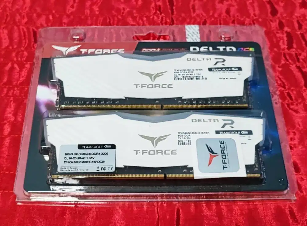 RAM PC 16GB Kit 3200Mhz DDR4 Team T-Force Delta RGB Garansi Lifetime