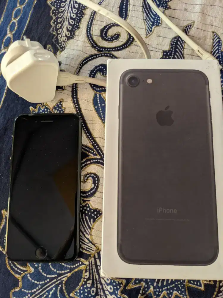 iPhone 7 Blackmatte 128gb ibox