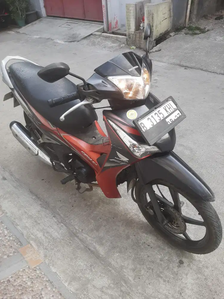 Honda Supra X Helm In 2012 Fi CW DD,Ss lengkap mesin bagus pajak hidup