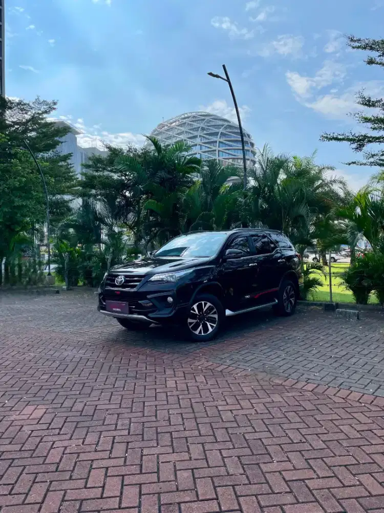 Toyota Fortuner VRZ 2.4 AT (Diesel) 2018 KM LOW 60 RIBUAN