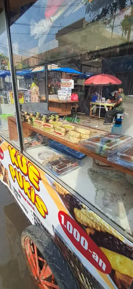 Penjual pukis Mangkal tdk keliling