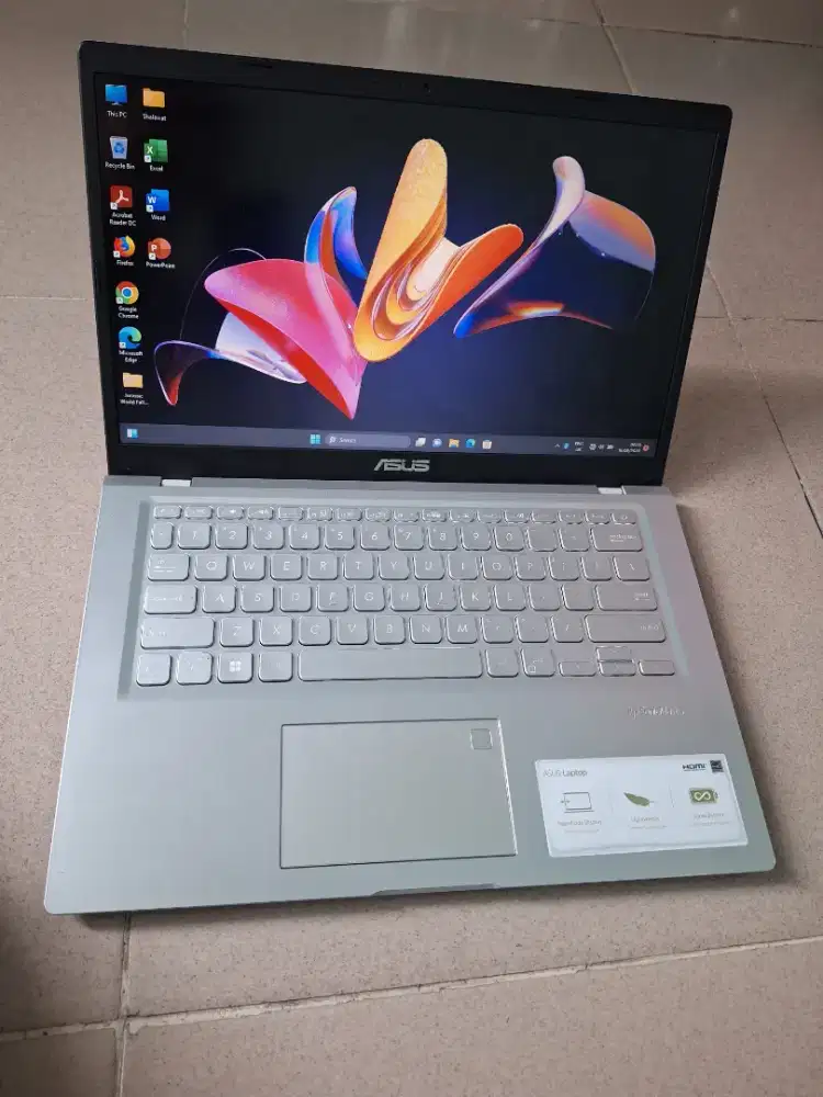 Bismillah dijual laptop asus vivobook slim ryzen3 ram8gb ssd512gb