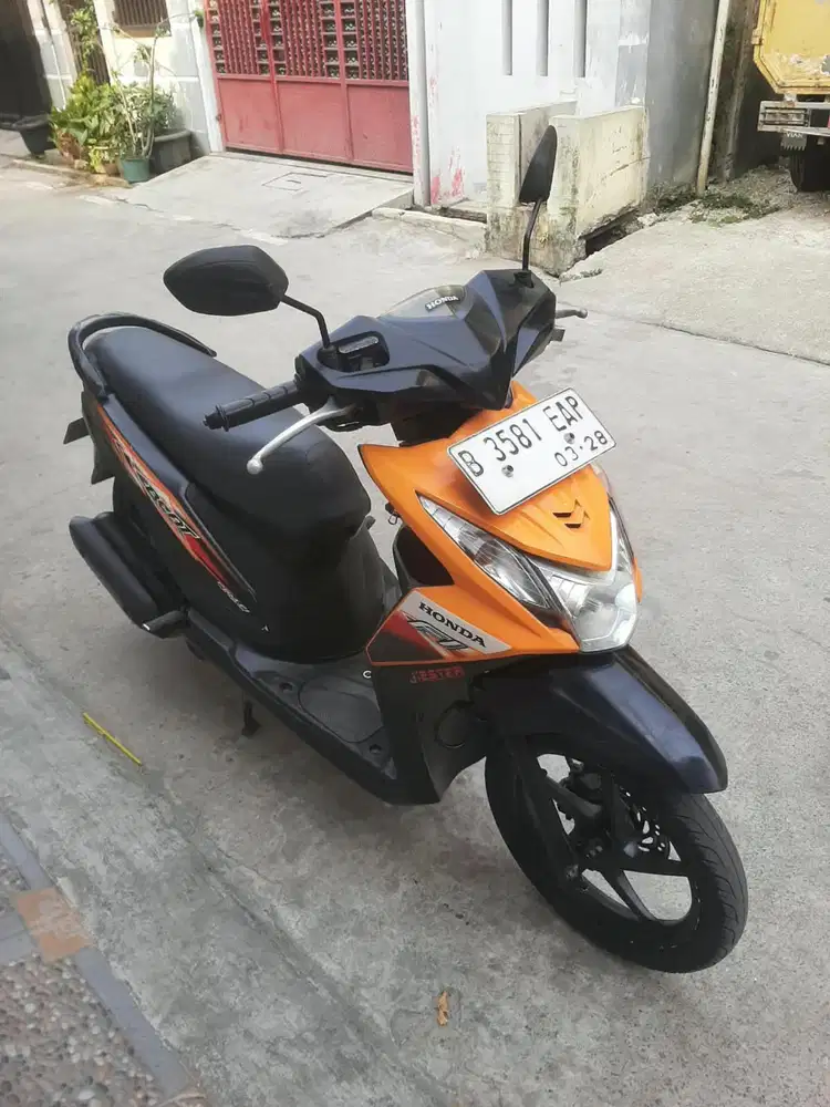 Honda Beat Fi 2013 ss lengkap mesin bagus plat B Depok, stater tokcer
