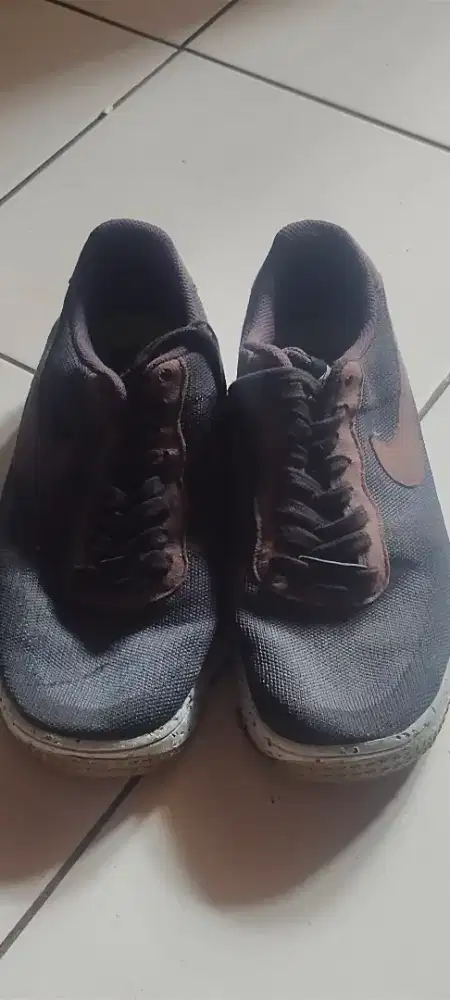 Sepatu Nike air size 40