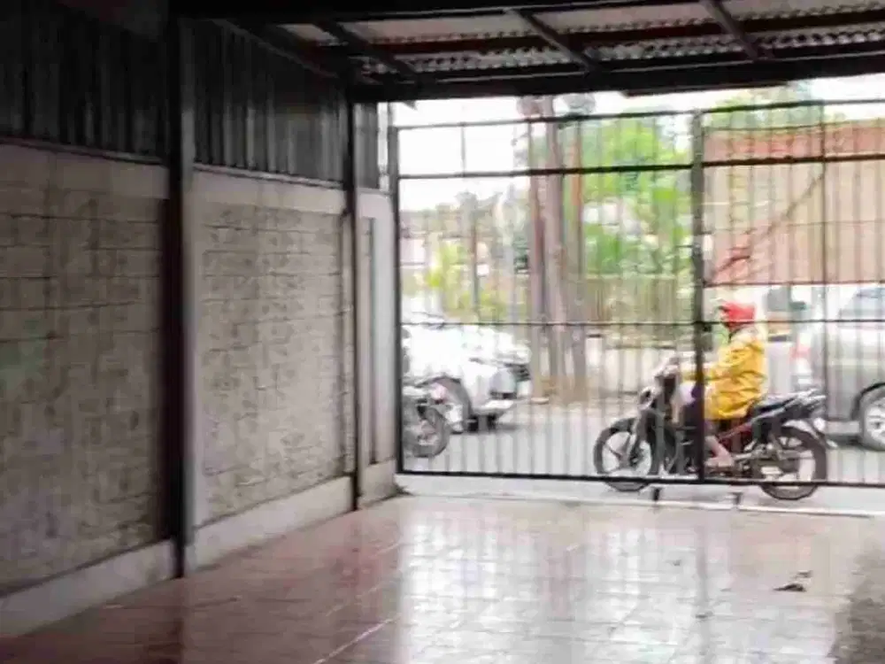 F.S Rumah Yang Bisa Di Jadikan Tempat Usaha Lokasi Ibrahim Ajie Kircon Bandung