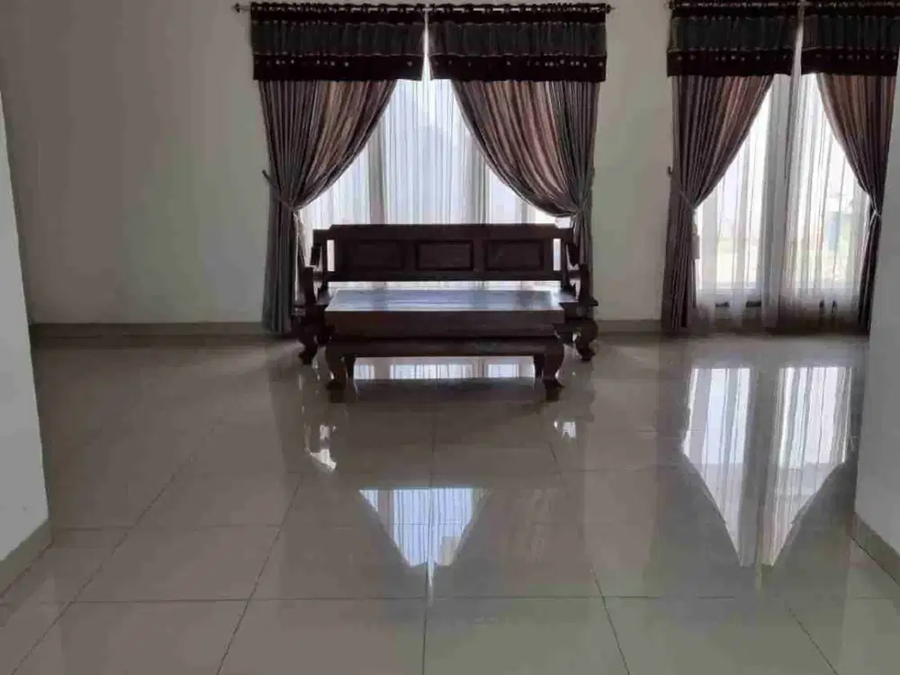 dijual murah rumah bagus 2 lantai dekat sekolah di cluster depan harapan indah bekasi