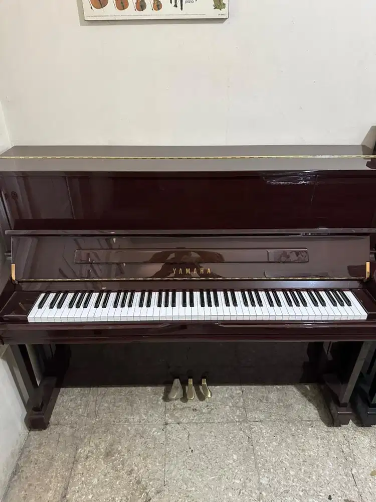 PIANO YAMAHA U1J PM